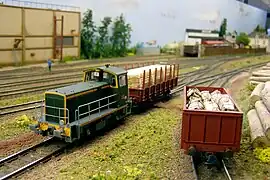 Réseau en HO du club Rail 86, reproduisant la gare de Châtellerault (France).