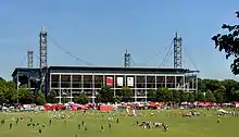 Façade sud du RheinEnergieStadion