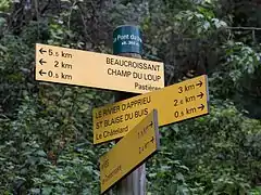 Altitude au lieu-dit le Pont-du-Bœuf : 360 m.