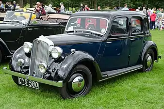 Rover 10 P2 6-light saloon