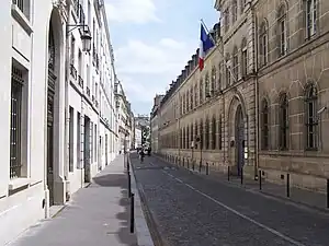 Le ministère de l'Outre-mer.