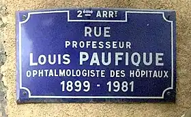 Voir la plaque.