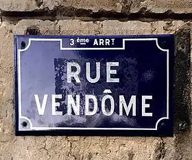 Voir la plaque.