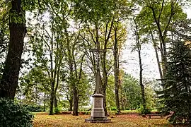 Crucifix dans le parc