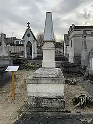 Sépulture de Louis Balthazard de Girardot.
