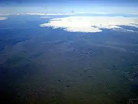 Vue aérienne du Síðujökull (au centre, se détachant du Vatnajökull).