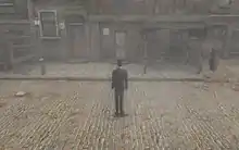 Un exemple de vue à la première personne (en haut) qui s'oppose à la vue à la troisième personne (en bas), ici dans le jeu Sherlock Holmes contre Jack l'Éventreur.