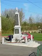 Le monument aux morts.