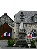 Le monument aux morts.