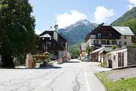 Saint-Colomban-des-Villards, au cœur de la vallée des Villards.