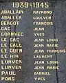 Plaque commémorative des morts pour la France de Saint-Frégant pendant la Deuxième Guerre mondiale.