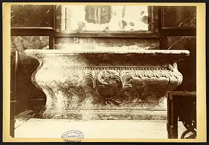 voir la légende ci-après