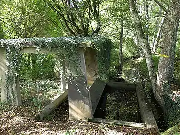 Lavoir sur le ruisseau de Saint-Georges, au village de Saint-Georges.