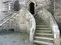 L'escalier menant à la porte nord datée du XIVe
