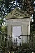 La dernière chapelle du cimetière.