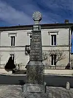 Le monument aux morts.