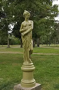 L'Automne, statue en fonte, Saint-Dizier, parc du Jard.