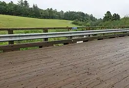 Pont de bois et d'acier, P-01598