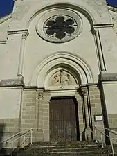 Le portail de l'église.