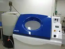 Enceinte dédiée à des essais de corrosion.