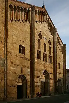 Basilique San Michele Maggiore à Pavie (XIe – XIIe siècle).