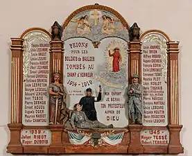 monument aux mort de 14-18 église Notre Dame Saulges, plâtre peint 1920.