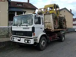 Saviem H à cabine Club des Quatre.