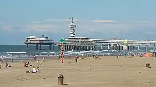 L'estacade en pilotis de bois à double pont de Schéveningue (Pays-Bas)