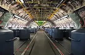 Bidons de lest fixe du pont supérieur sur A380 d’essais