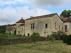 Autre vue du logis prieural.