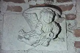 Culot sculpté de la tour