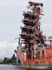 Tour inclinable du Seven Phoenix