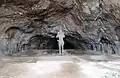 Statue de Shapur dans sa grotte.