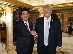 Rencontre avec le Premier ministre du Japon, Shinzō Abe, à la Trump Tower, le 17 novembre 2016.