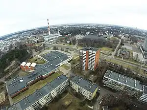 Près de la centrale thermique.