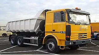 Un porteur type benne de SNVI (Algérie).