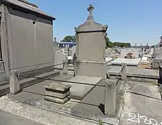 Tombe de Désiré Chevaillier au cimetière de Somain.