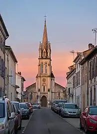 Église de Saint-Jean-d'Août, située au n°33