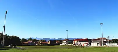 Le stade de football Franck-Sarrabayrouse.