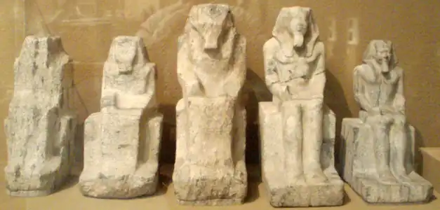 Statues inachevées de Mykérinos découvertes dans le temple funéraire de la vallée