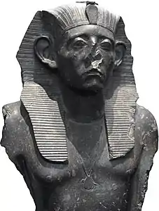 Statue de Sésostris III en souverain « âgé ». DétailGranit noirBritish Museum