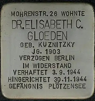 La plaque de Lilo Gloeden en gros plan.