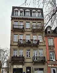 Façade principale du no 4.