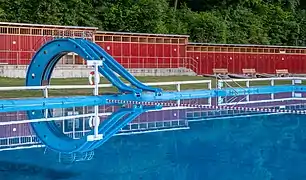 Piscine de plein air à Streitberg, Wiesenttal. Juillet 2018.