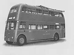 Le Trolleybus à impériale Sunbeam.