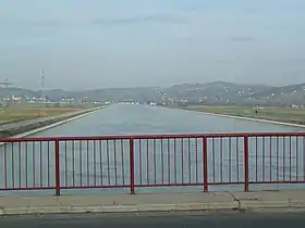 Canal d'amenée de la centrale hydroélectrique de Zlatoličje (136 MW), sur la Drave, 2012.