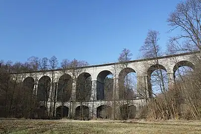 Viaduc ferroviaire de Sychrovský.