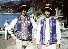 Habits traditionnels dans les Piénines en 1939.