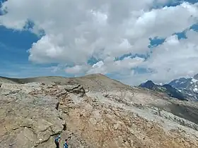 La tête Nord des Fours vue depuis le col des Fours au sud.