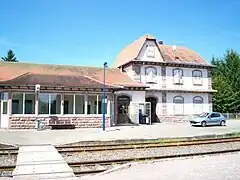 Ancien bâtiment voyageurs.